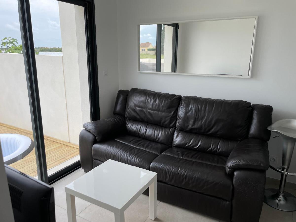 Appartement Avec Spa-Avril A Sept-Camargue 4 Personnes Сен-Лоран-Д'Эгуз Экстерьер фото