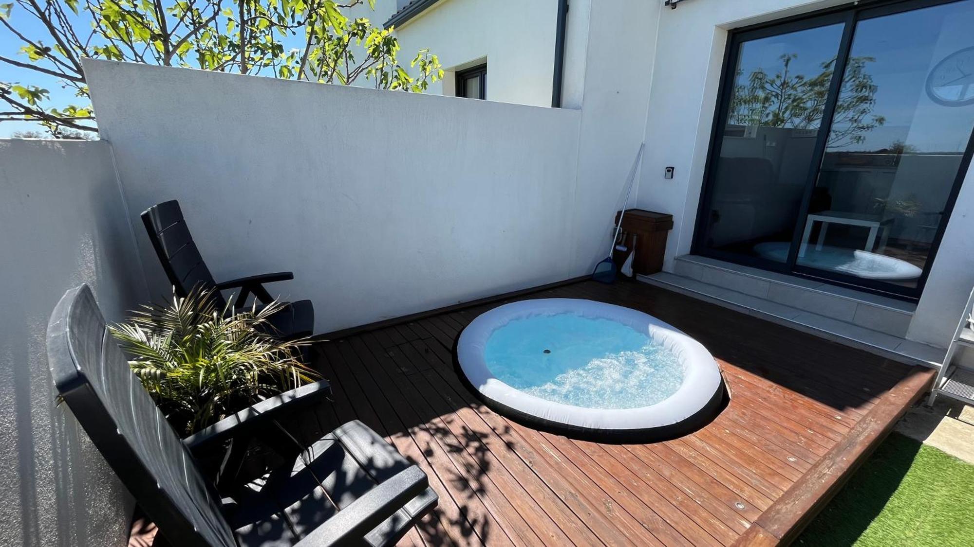 Appartement Avec Spa-Avril A Sept-Camargue 4 Personnes Сен-Лоран-Д'Эгуз Экстерьер фото